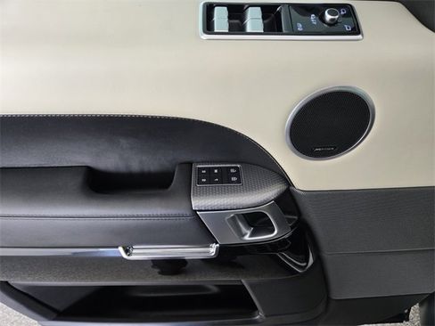 Used 2022 Land Rover Range Rover Sport HST image 20