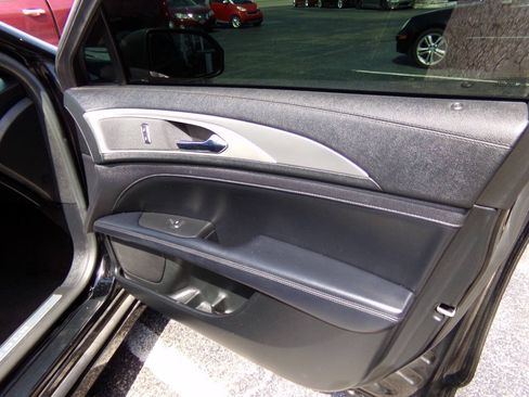 Used 2017 Lincoln MKZ Premiere FWD image 23