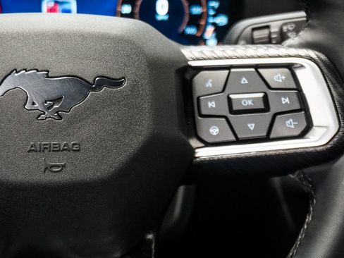 Used 2025 Ford Mustang Coupe RWD image 23