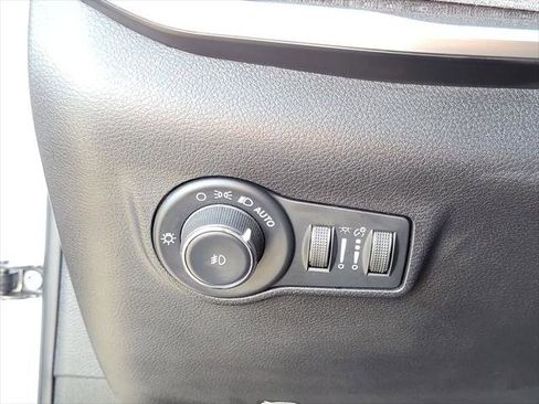 Certified 2023 Jeep Compass Latitude w/ Sun and Sound Group image 13