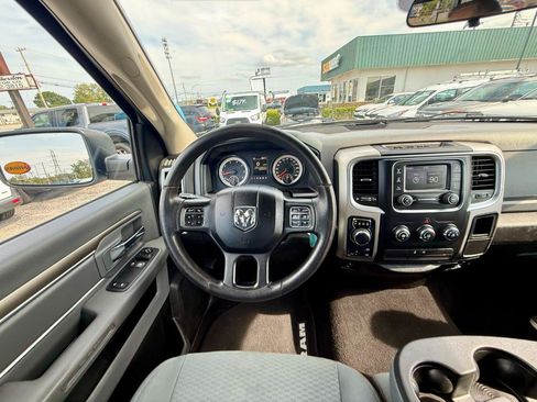 Used 2017 RAM 1500 Classic SLT AWD/4WD image 18