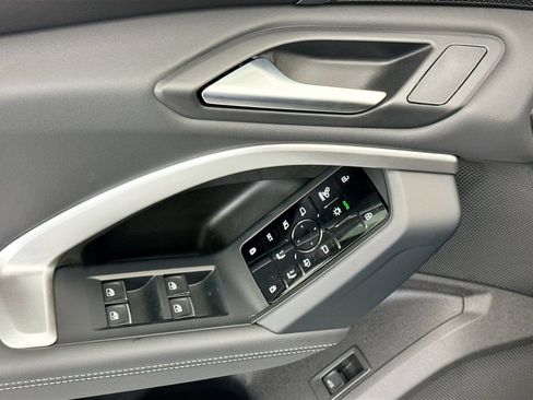 Used 2026 Audi Q5 Premium Plus w/ Premium Plus AWD/4WD image 22