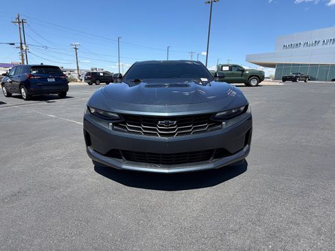Used 2022 Chevrolet Camaro LT w/ Technology Package RWD image 8