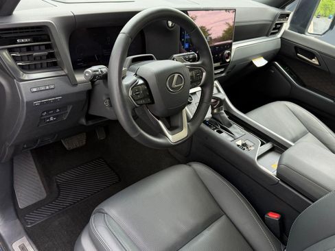 Certified 2026 Lexus GX 550 w/ Accessory Package (2T) AWD/4WD image 4