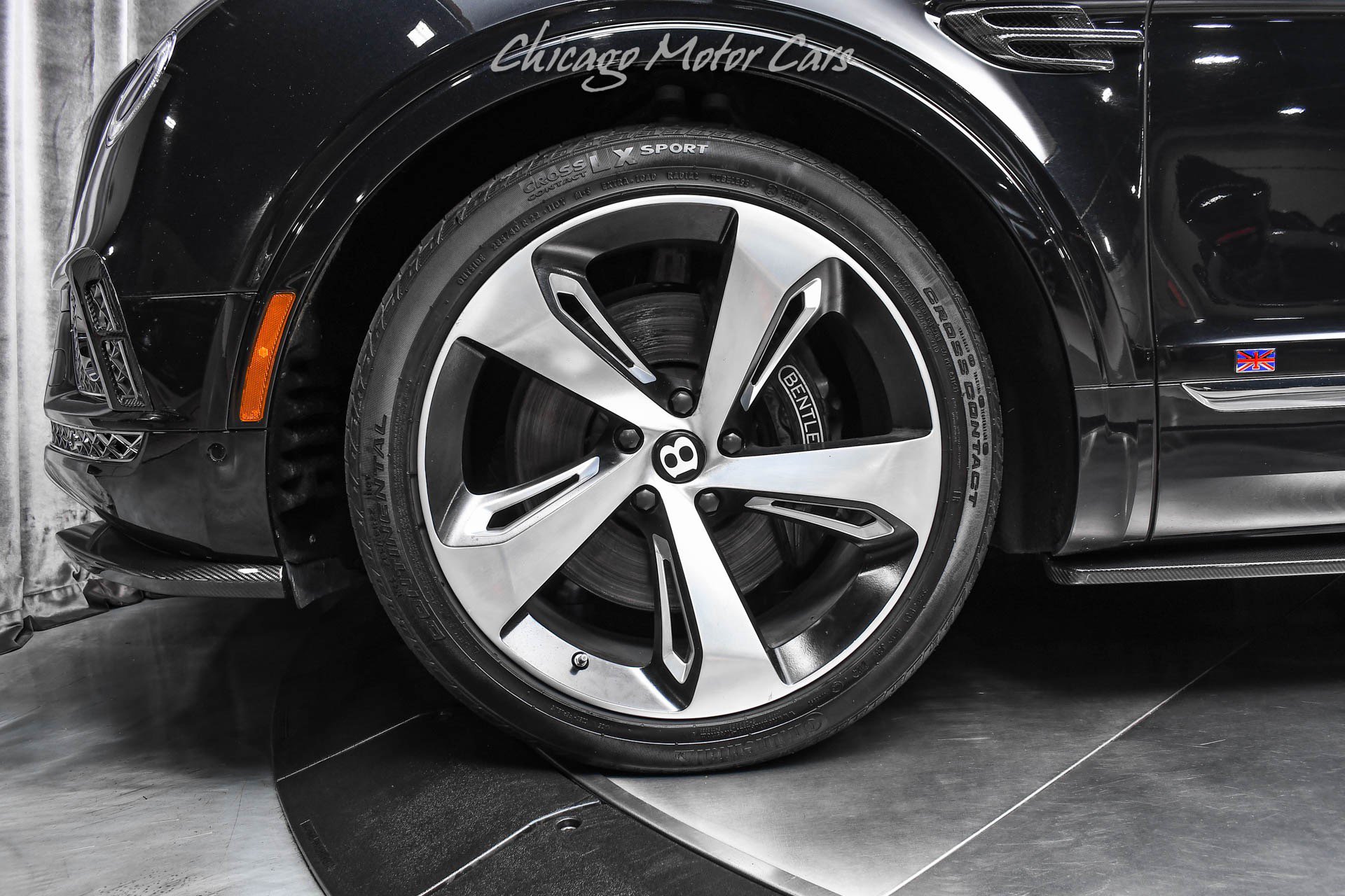 Used 2017 Bentley Bentayga AWD/4WD image 62