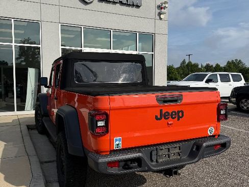 Used 2020 Jeep Gladiator Sport w/ Quick Order Package 24S AWD/4WD image 2