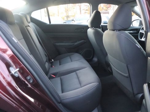 Used 2023 Nissan Altima 2.5 SV image 13