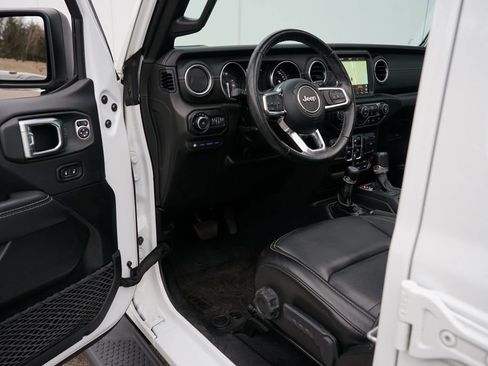 Used 2022 Jeep Wrangler Unlimited Sahara w/ Cold Weather Group image 14