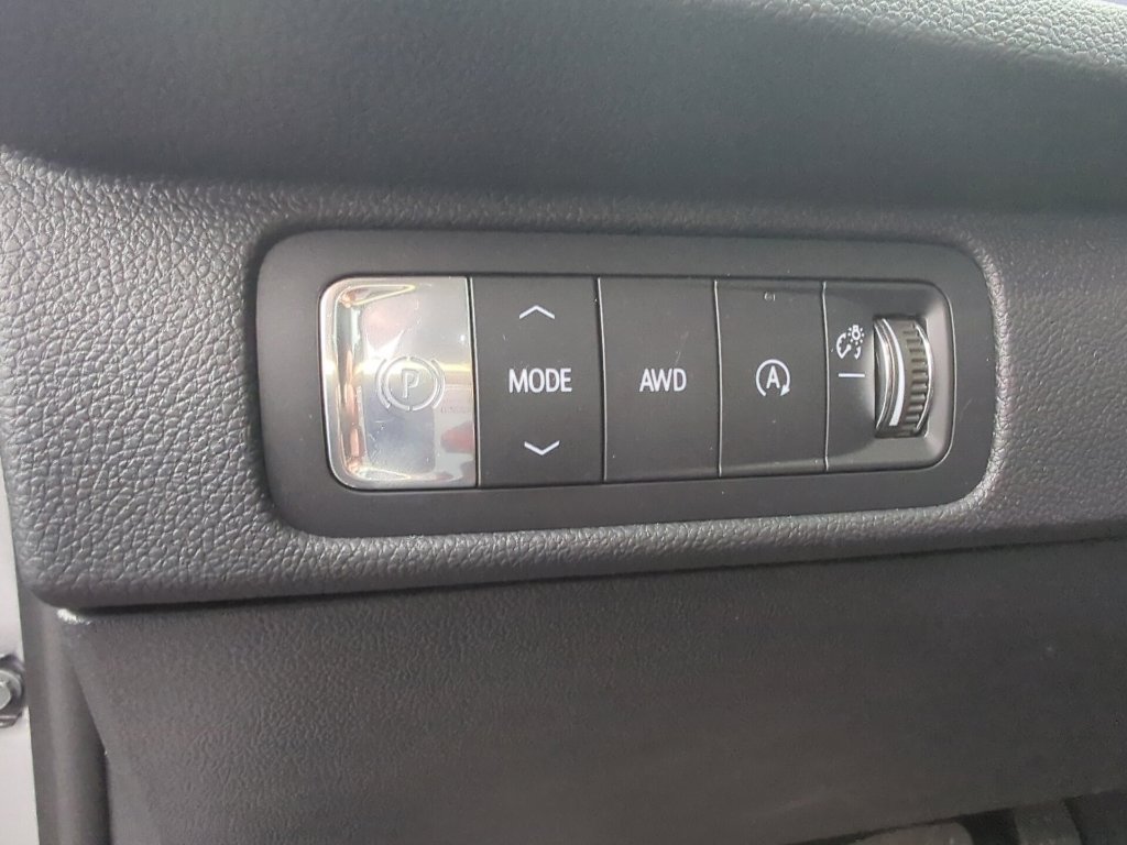 Used 2026 Chevrolet Traverse Z71 w/ Driver Confidence Package AWD/4WD image 12