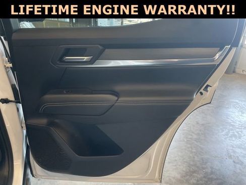 Used 2025 GMC Terrain Elevation image 31