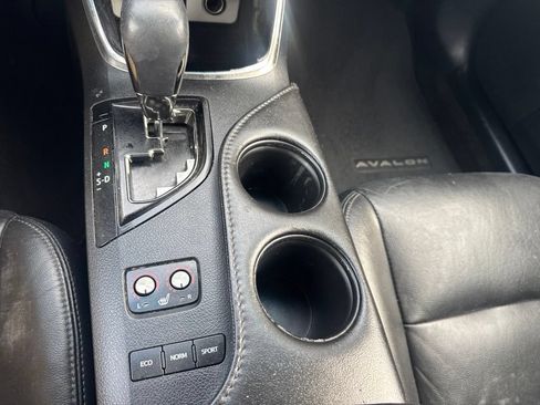 Used 2014 Toyota Avalon XLE Touring FWD image 21