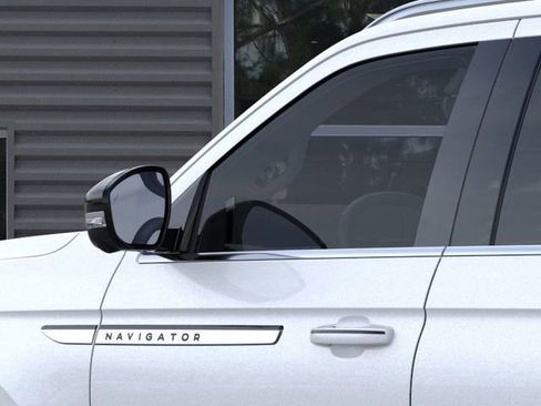 New 2025 Lincoln Navigator Reserve image 20