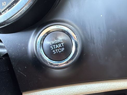 Used 2021 Toyota Sequoia Limited image 12