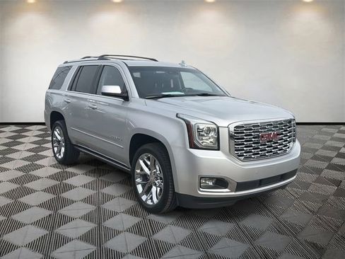 Used 2019 GMC Yukon Denali w/ Denali Ultimate Package image 3