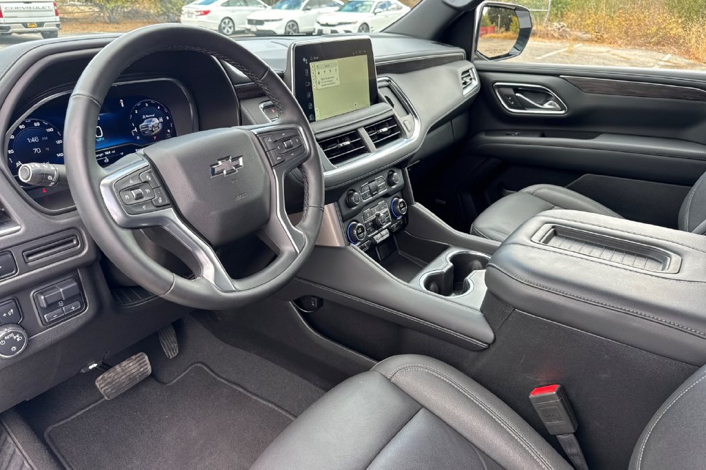 Used 2024 Chevrolet Tahoe Z71 w/ Luxury Package AWD/4WD image 10