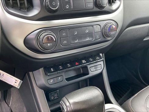 Used 2021 Chevrolet Colorado ZR2 image 34