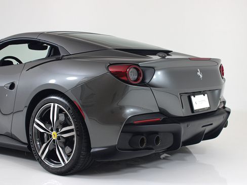 Certified 2023 Ferrari Portofino M RWD image 10