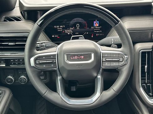 Used 2025 GMC Yukon Elevation w/ Elevation Premium Package RWD image 26