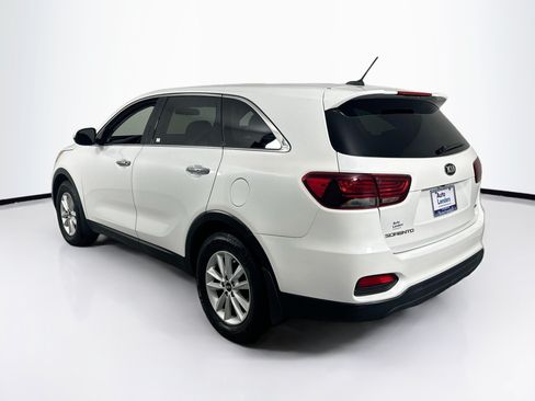 Used 2020 Kia Sorento LX FWD image 7