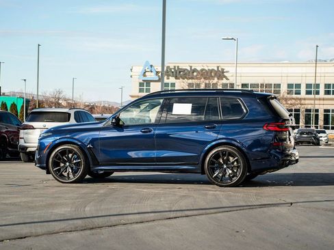 Used 2025 BMW X7 M60i image 7