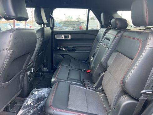 Used 2024 Ford Explorer ST-Line w/ Class IV Trailer Tow Package image 17