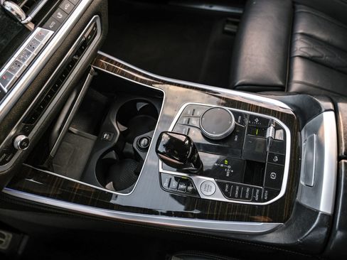 Used 2019 BMW X5 xDrive50i w/ M Sport Package image 24