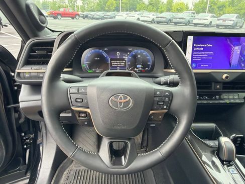 Used 2024 Toyota Crown w/ Advanced Technology Package AWD/4WD image 15