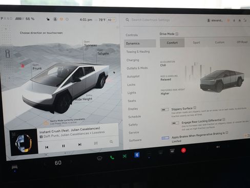 Used 2024 Tesla Cybertruck AWD Crew Cab image 19