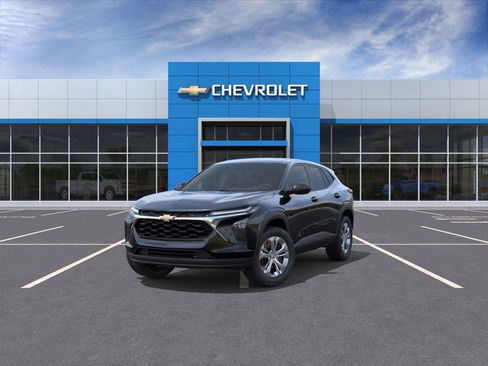 New 2026 Chevrolet Trax LS w/ Driver Confidence Package image 9