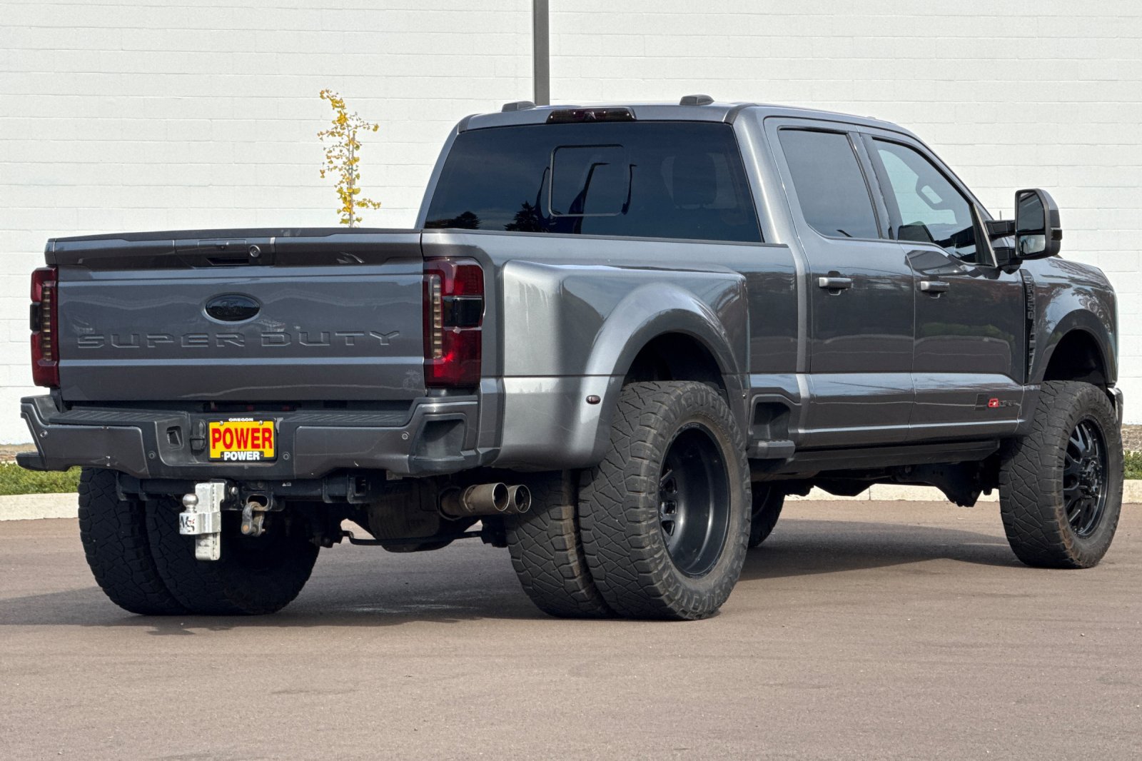 Used 2023 Ford F350 Lariat w/ Lariat Ultimate Package AWD/4WD image 4