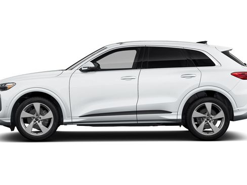 Certified 2025 Audi Q5 Premium Plus w/ Premium Plus AWD/4WD image 8