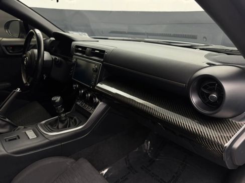 Used 2022 Toyota GR86 image 35