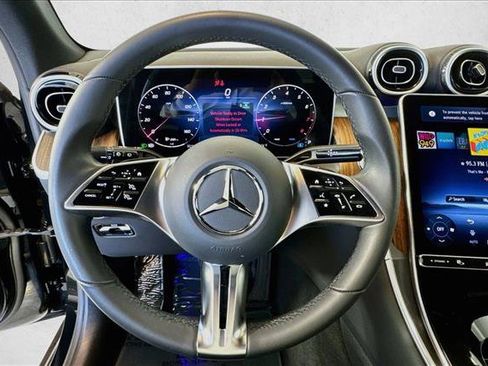Used 2026 Mercedes-Benz GLC 300 4MATIC image 11