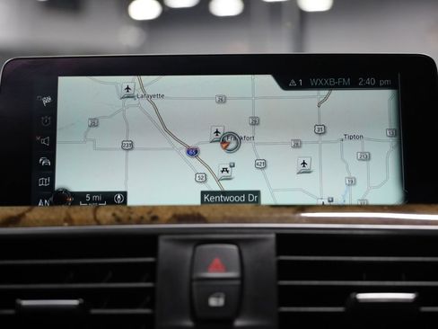 Used 2017 BMW 320i xDrive Sedan AWD/4WD image 46