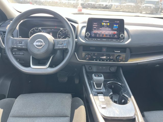 Used 2024 Nissan Rogue SV FWD image 14