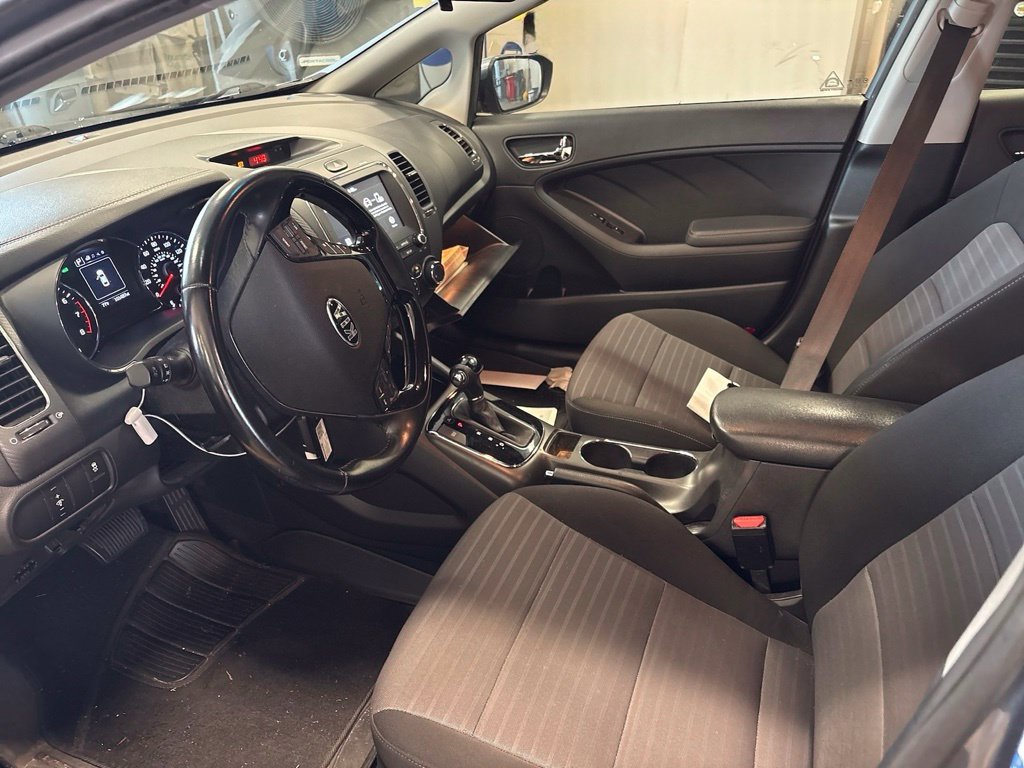 Used 2017 Kia Forte S FWD image 6