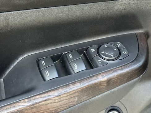 Used 2023 GMC Acadia Denali w/ Denali Ultimate Package FWD image 21