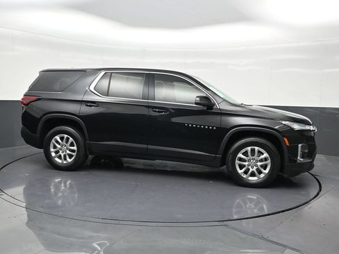 Used 2023 Chevrolet Traverse LS FWD image 7