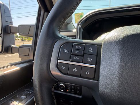 Used 2025 Ford F250 Lariat w/ Lariat Ultimate Package AWD/4WD image 17