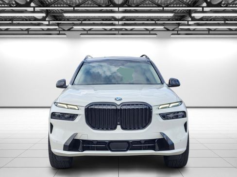 Used 2026 BMW X7 xDrive40i image 4