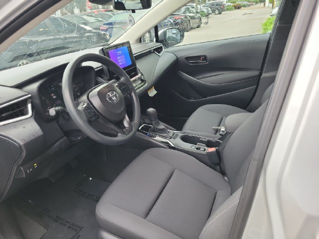 Used 2025 Toyota Corolla LE FWD image 13