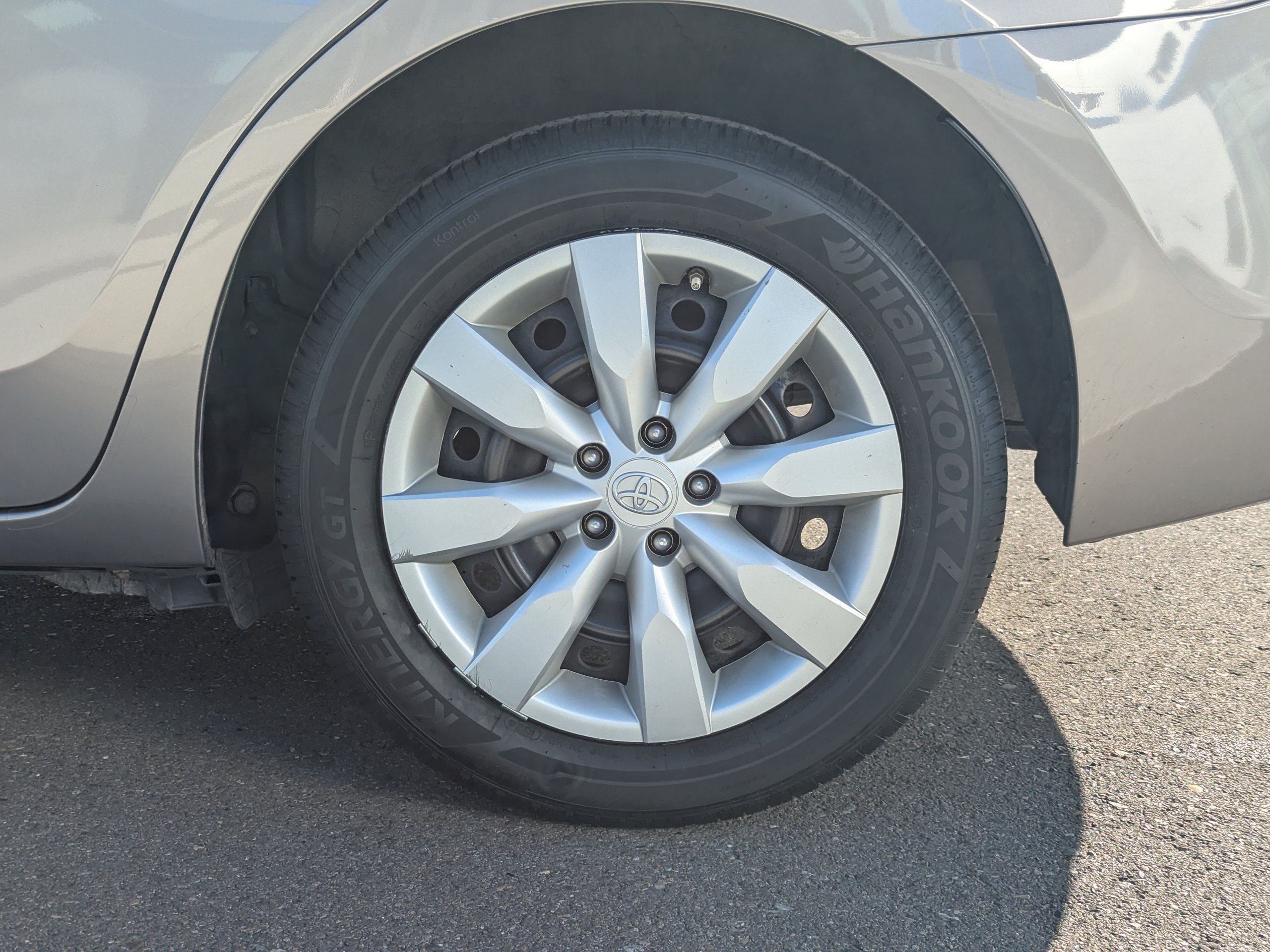 Used 2016 Toyota Corolla LE FWD image 46