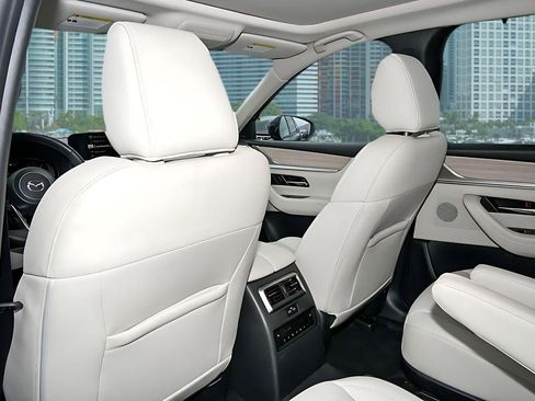 New 2024 MAZDA CX-90 Plug-In Hybrid w/ Premium Plus AWD/4WD image 18