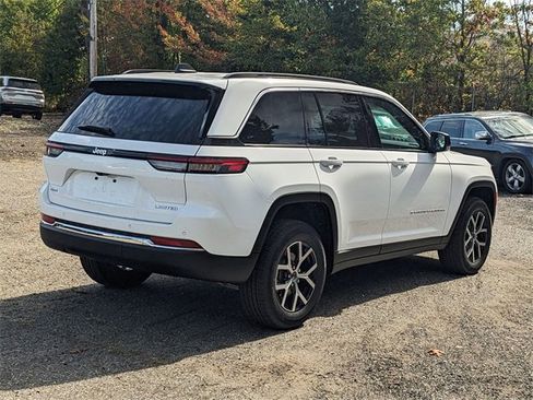 New 2025 Jeep Grand Cherokee Limited image 3