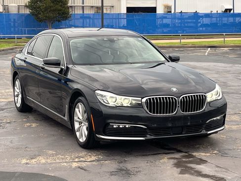 Used 2018 BMW 740i RWD image 3