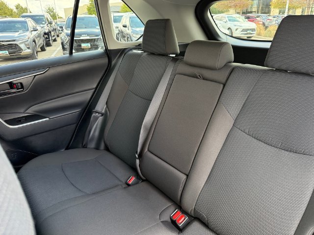 Used 2025 Toyota RAV4 LE AWD/4WD image 25