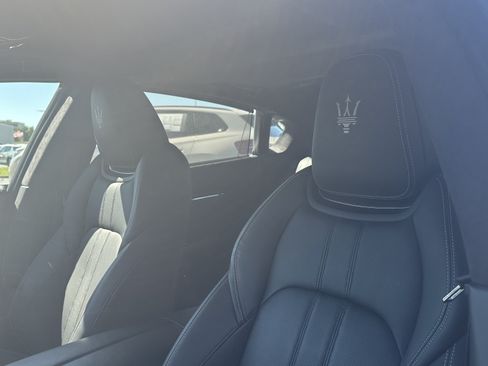 Used 2022 Maserati Quattroporte Modena Q4 AWD/4WD image 18