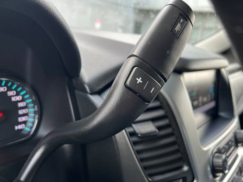 Used 2017 Chevrolet Suburban LT image 23