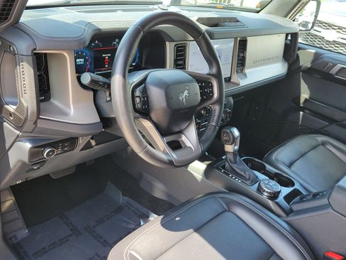 Certified 2025 Ford Bronco Outer Banks AWD/4WD image 20