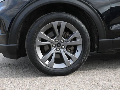 Used 2021 Ford Explorer XLT w/ Equipment Group 202A RWD image 26